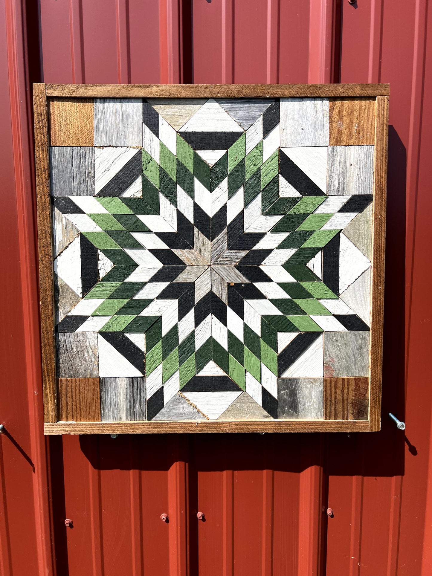 Amish Handmade Barn Quilt - Square (20.75 in x 20.75 in x 1 in)