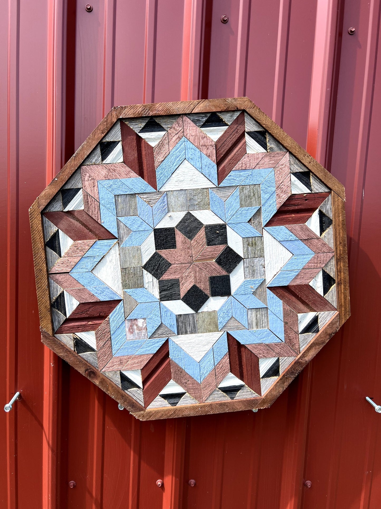 Amish Handmade Barn Quilt - Octagon (20.75 in x 20.75 in x 1 in)