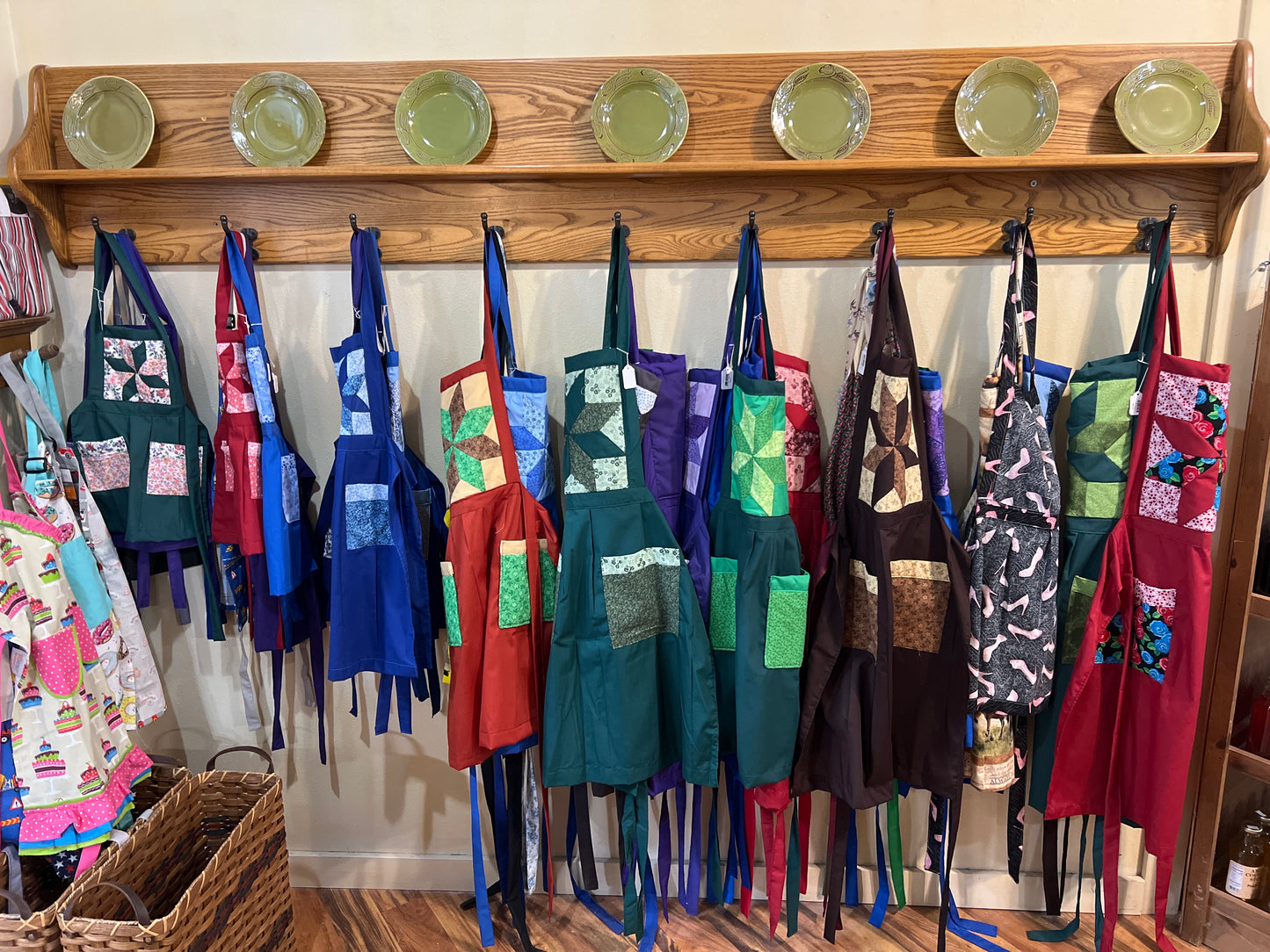 Handmade Amish Apron – Authentic Hand Stitched Cotton Apron for Adults & Kids | Rustic Farmhouse Style | Perfect for Cooking, Baking, & Gifts