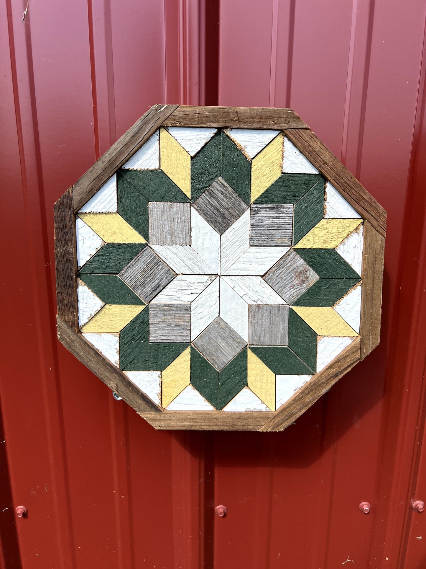 Amish Handmade Barn Quilt - Octagon (10.5 in x 10.5 in x 1 in)