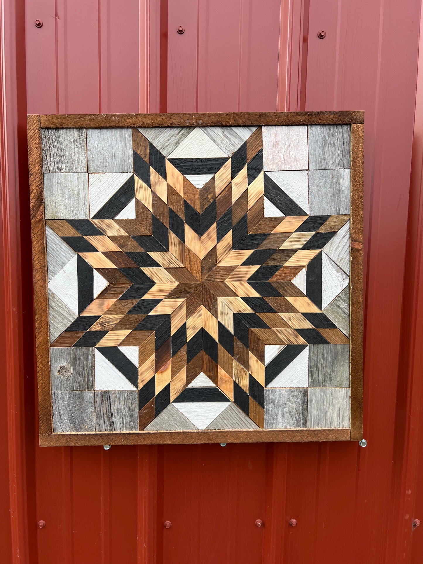 Amish Handmade Barn Quilt - Square (20.75 in x 20.75 in x 1 in)