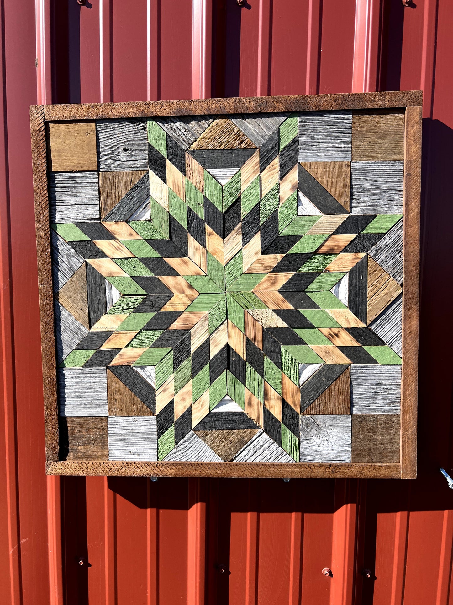 Amish Handmade Barn Quilt - Square (20.75 in x 20.75 in x 1 in)