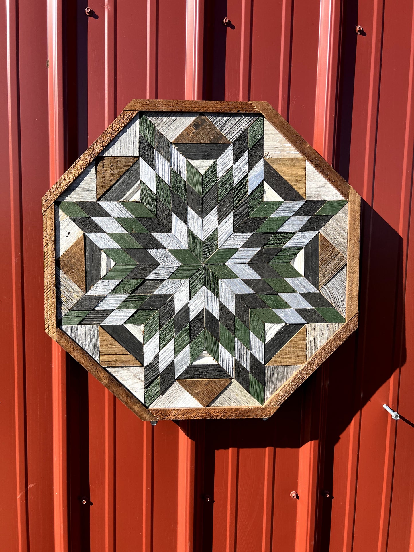 Amish Handmade Barn Quilt - Square (20.75 in x 20.75 in x 1 in)