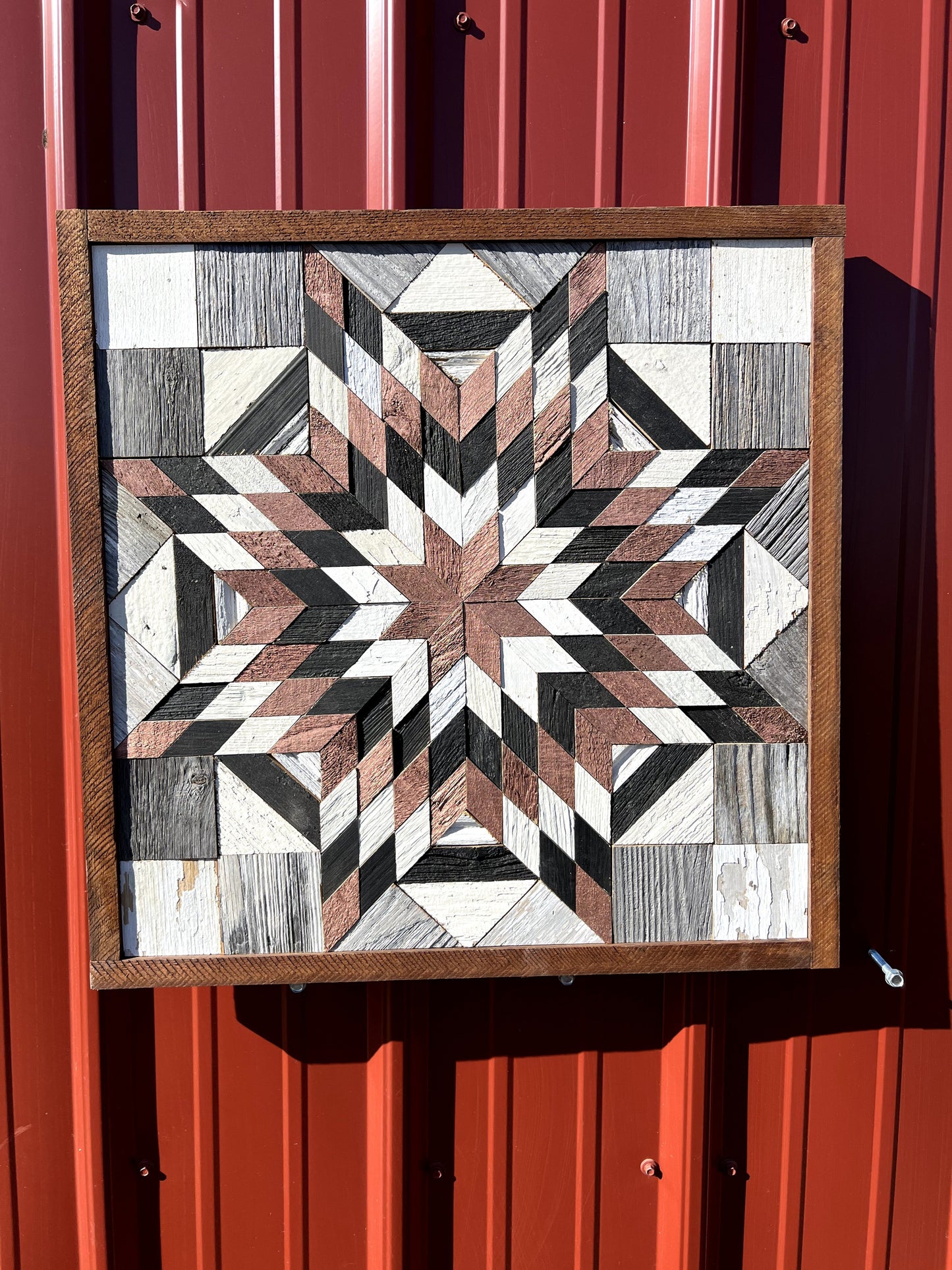 Amish Handmade Barn Quilt - Square (20.75 in x 20.75 in x 1 in)