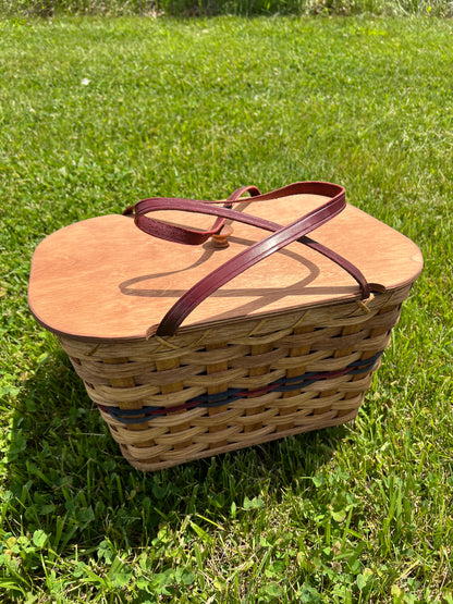 Handmade Large Picnic Basket – Amish Woven Craft with Lid (12-Inch)