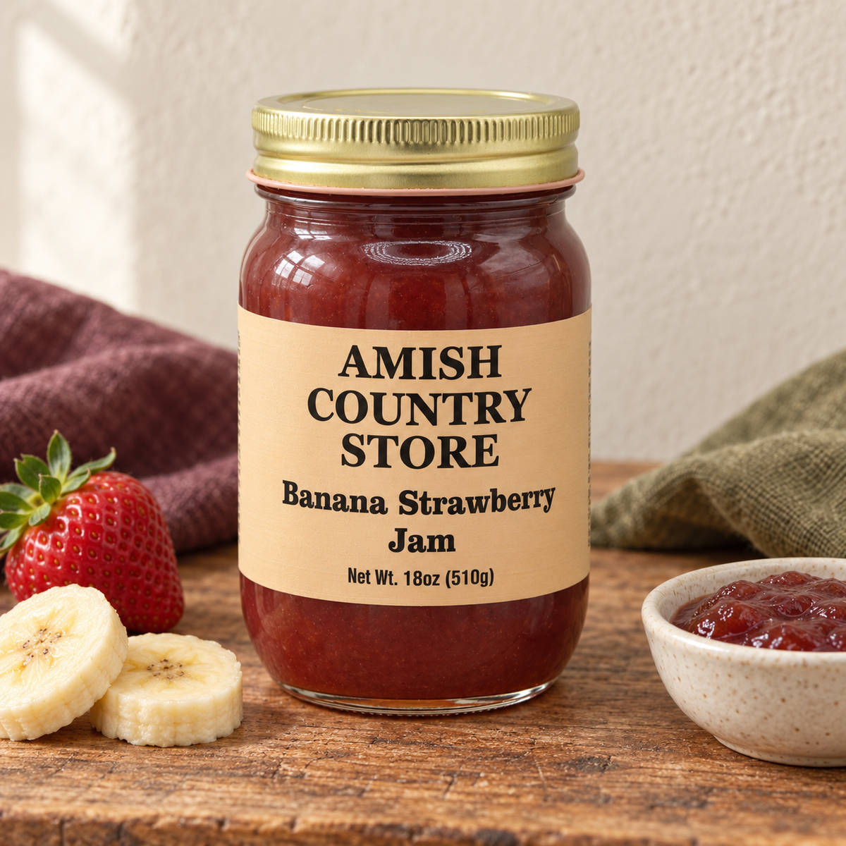 Amish Country Store Banana Strawberry Jam 18oz (510g) with its prepared contents.