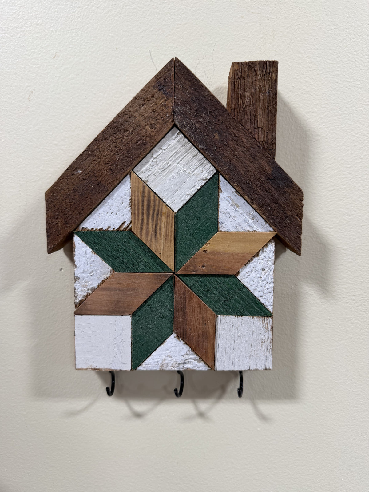 KH-12: Amish handmade house-shaped barn quilt key holder, natural wood & green star mosaic, reclaimed barn wood and three hooks